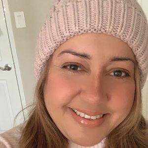 Meet your Posher, Emilia